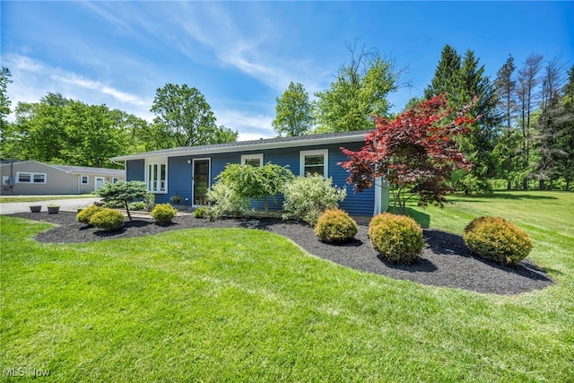 13014 Cherry Ln, Chesterland, OH 44026 - view of front of home with a front yard
