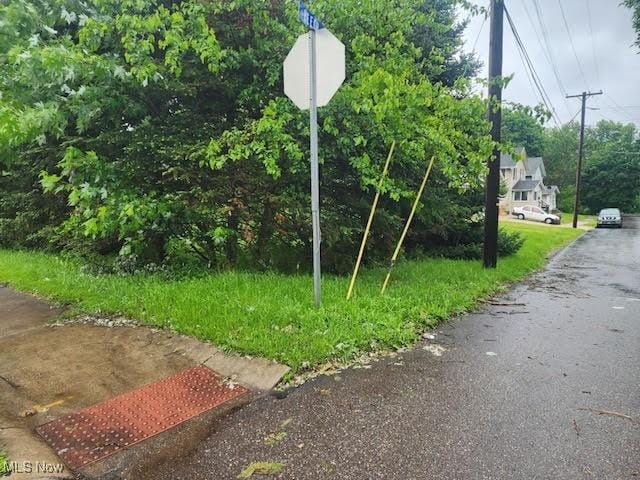 Wooster Rd N, Barberton, OH 44203