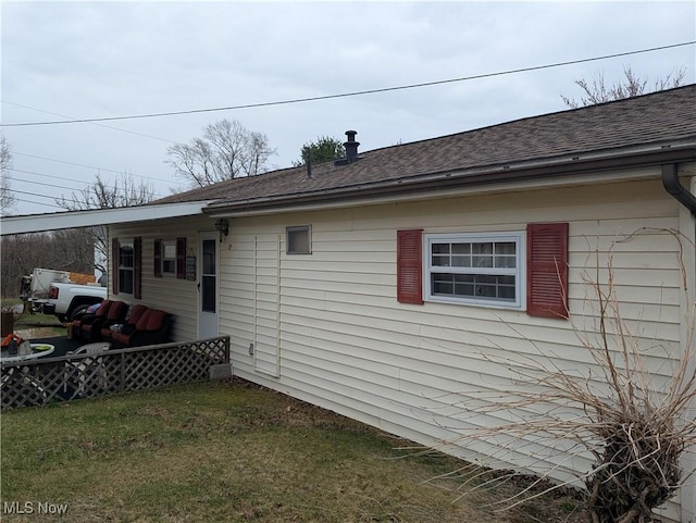 50364 Carroll Rd, East Liverpool, OH 43920 - view of side of home with roof with shingles