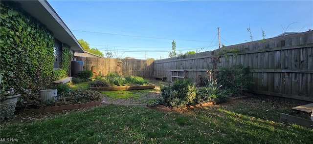 4604 7th Ave, Vienna, WV 26105 - view of yard featuring a garden