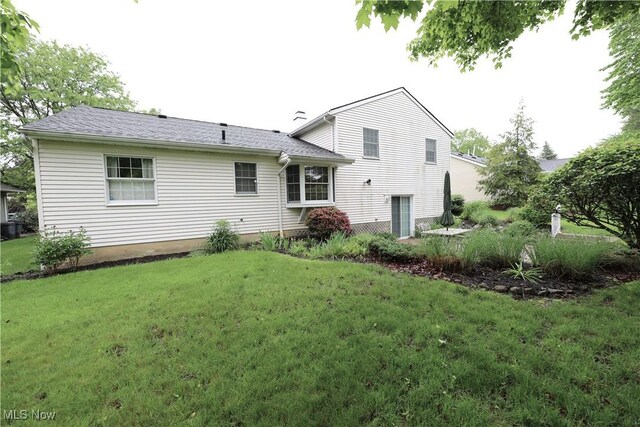 14421 Pine Lakes Dr, Strongsville, OH 44136 - photo 25
