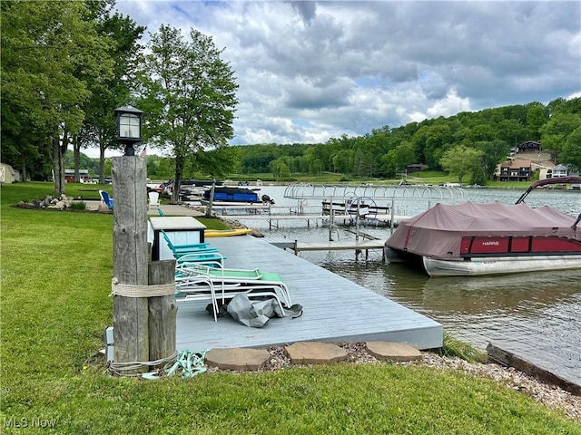 450 W Mohawk Dr, Malvern, OH 44644
