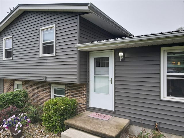 1379 S Polen Ave, Mogadore, OH 44260 - view of exterior entry