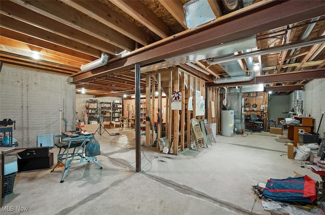 4819 Trails End Ct, Westlake, OH 44145 - unfinished basement featuring water heater