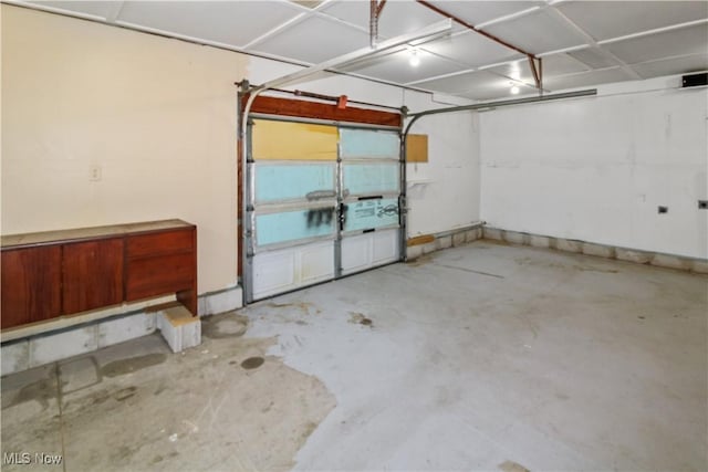 1515 E 3rd St, Port Clinton, OH 43452 - view of garage