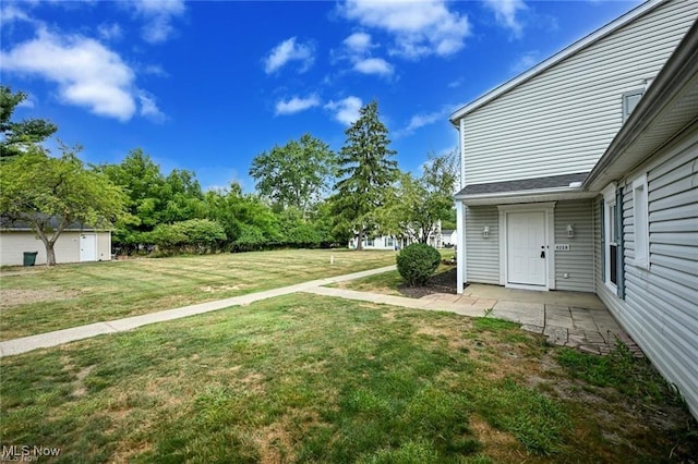625 Canterbury Ln, Medina, OH 44256 - view of grassy yard