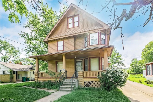 5100 Greenhurst Dr, Maple Heights, OH 44137 - view of front facade featuring a porch