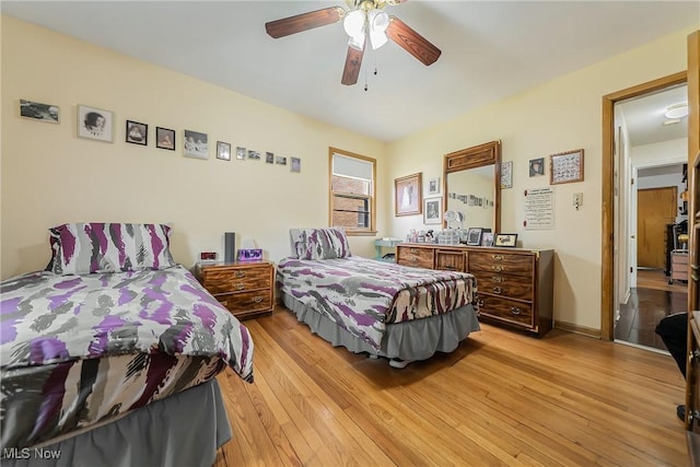 3573 Severn Rd, Cleveland Heights, OH 44118 - bedroom with light wood finished floors and a ceiling fan