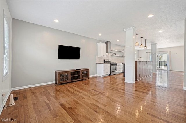 2450 Tremont Ave, Cleveland, OH 44113 - photo 11