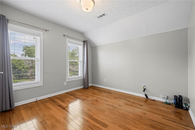 2450 Tremont Ave, Cleveland, OH 44113 - photo 23