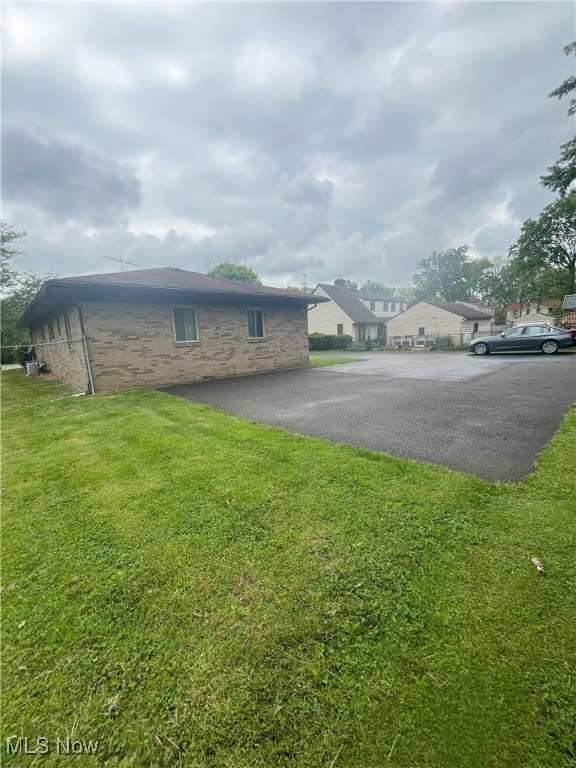 432-434 N Main St, Munroe Falls, OH 44262 - view of green lawn