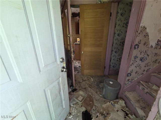 11813 Soika Ave, Cleveland, OH 44120 - bathroom with wallpapered walls