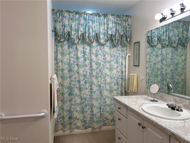 592 Charles Pl, Highland Heights, OH 44143 - bathroom with vanity and shower / tub combo