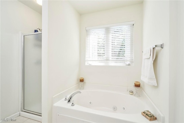 3563 Saint Andrews Ln, Richfield, OH 44286 - full bath featuring a stall shower and a jetted tub