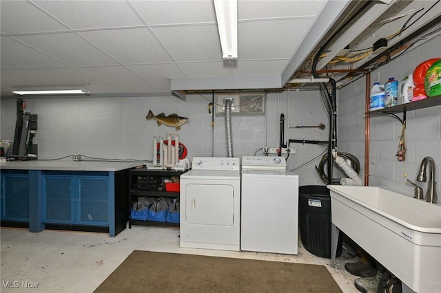 3576 Ellen Dr, Akron, OH 44312 - laundry area featuring washer and dryer
