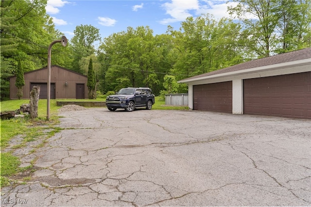 17801 Ellsworth Rd, Lake Milton, OH 44429 - view of garage