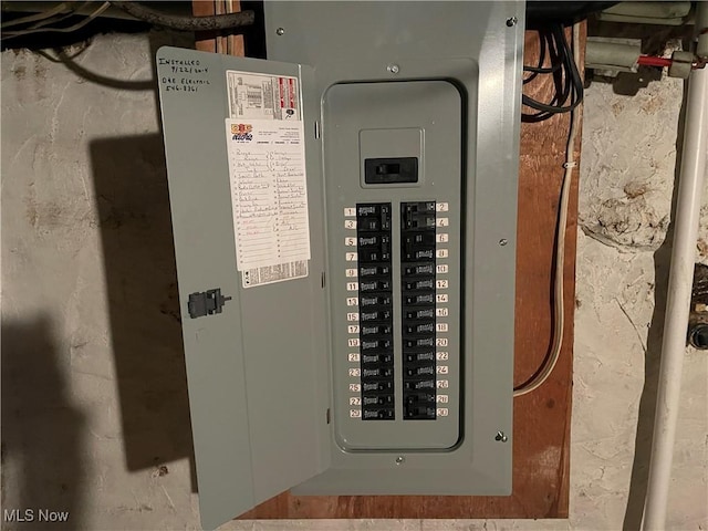 455 Smithfield St, Dillonvale, OH 43917 - utility room featuring electric panel