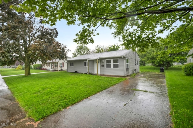 1419 Wamajo Dr, Sandusky, OH 44870 - photo 3