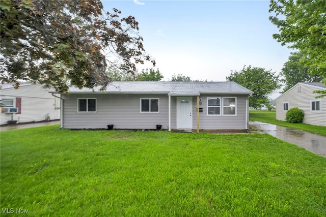 1419 Wamajo Dr, Sandusky, OH 44870 - photo 1