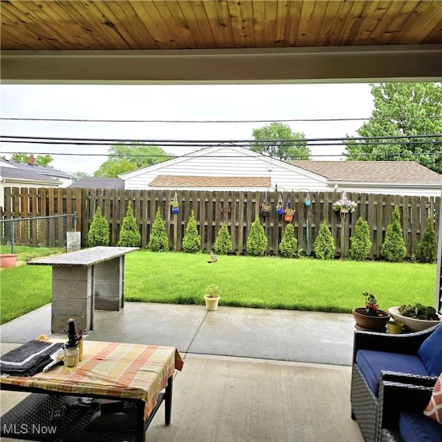 6363 Lockhaven Dr, Brook Park, OH 44142 - view of patio / terrace