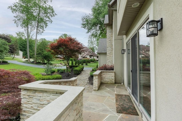 7255 Ledgewood Dr, Kirtland, OH 44094 - photo 2