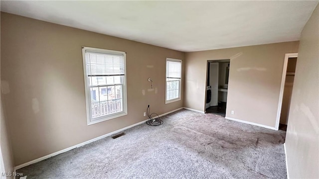 24 Washington Sq, Euclid, OH 44143 - unfurnished bedroom featuring carpet flooring and baseboards