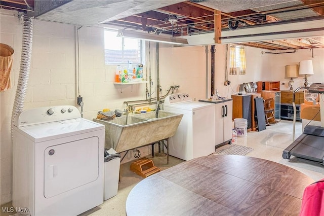 213 Pico St, Steubenville, OH 43952 - washroom featuring washing machine and clothes dryer