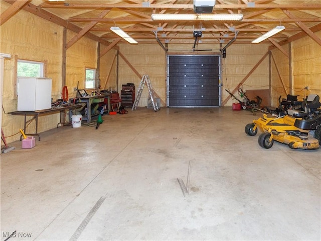 12209 Tinkers Creek Rd, Valley View, OH 44125 - garage with a garage door opener