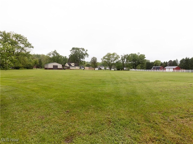 12209 Tinkers Creek Rd, Valley View, OH 44125 - view of yard