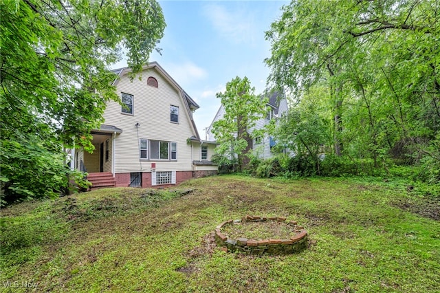 10234 Park Heights Rd, Cleveland, OH 44104 - rear view of house featuring a gambrel roof