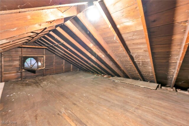 10234 Park Heights Rd, Cleveland, OH 44104 - view of attic