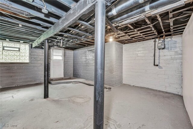 10234 Park Heights Rd, Cleveland, OH 44104 - basement with gas meter