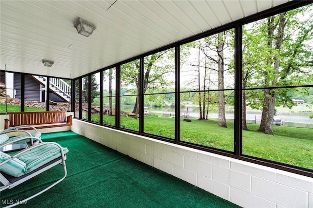 32094 Woodale Dr, Hanoverton, OH 44423 - unfurnished sunroom featuring a water view