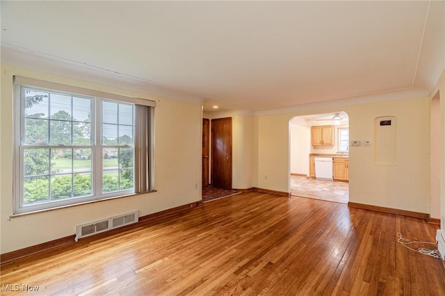 196 E Ridgewood Dr, Seven Hills, OH 44131 - photo 5