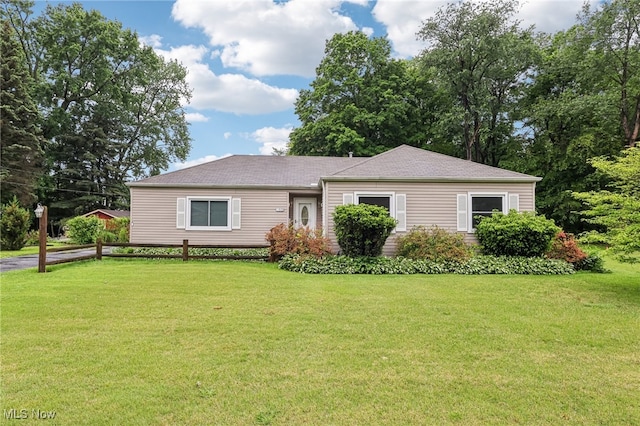 153 N Doan Ave, Painesville, OH 44077 - view of front facade featuring a front yard