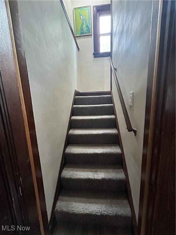 16112 Raymond St, Maple Heights, OH 44137 - view of staircase