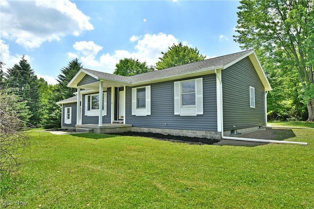 5990 Stewart Sharon Rd, Hubbard, OH 44425 - view of front of home featuring a porch and a front lawn