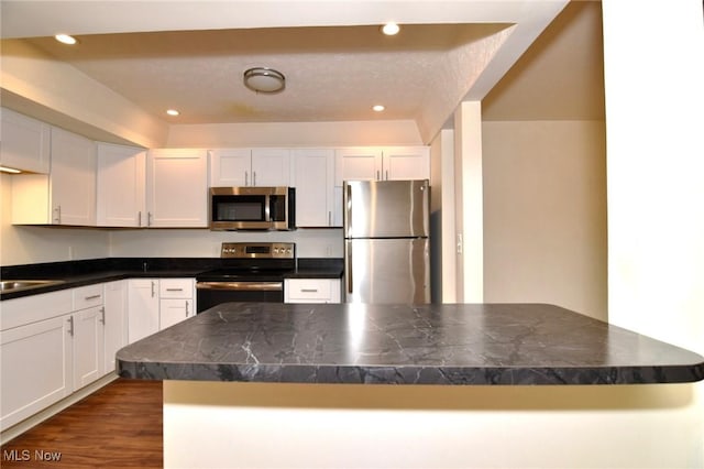 2104 Glouchester Dr, Lyndhurst, OH 44124 - photo 9