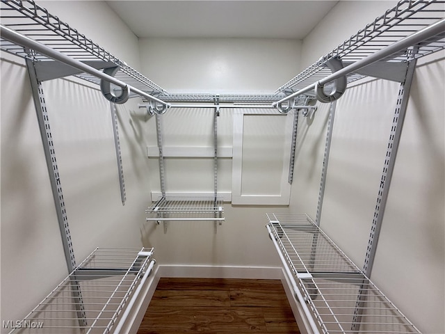 6250 W Liberty St, Hubbard, OH 44425 - walk in closet featuring wood finished floors