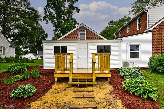 2546 Atlantic, Warren, OH 44483 - back of house featuring a cooling unit and a deck
