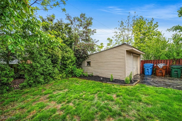 3906 Redfern Rd, Parma, OH 44134 - view of yard with a detached garage and an outdoor structure