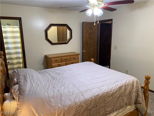 2733 W 37th St, Lorain, OH 44053 - carpeted bedroom featuring ceiling fan