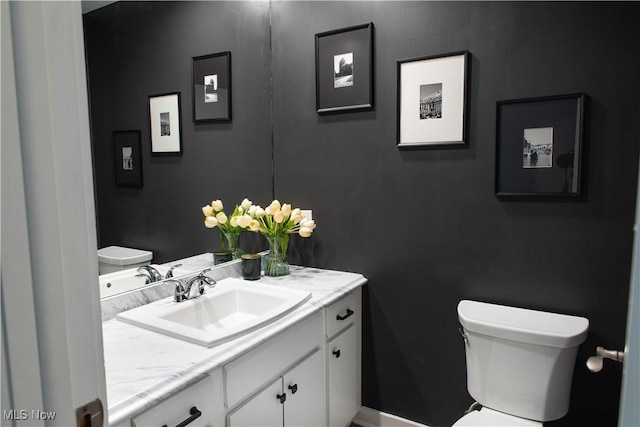 30907 Arlington Cir, Bay Village, OH 44140 - half bathroom featuring vanity and toilet