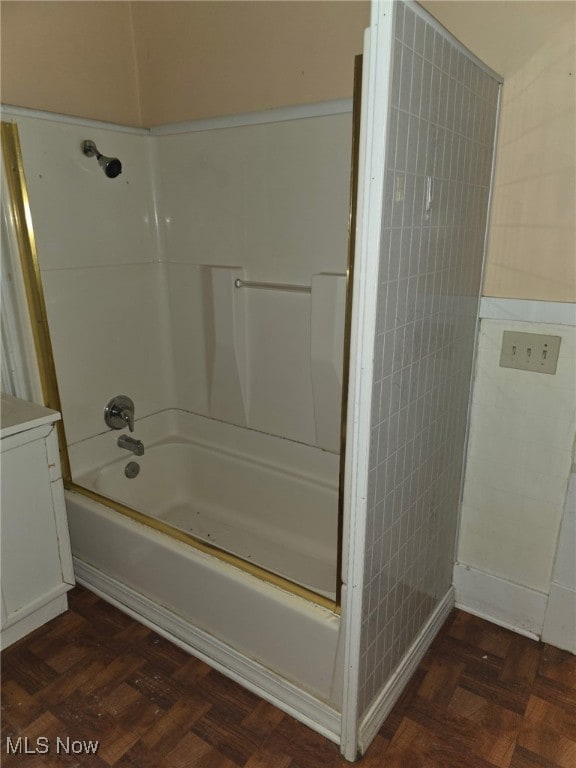 1119 W 11th St, Lorain, OH 44052 - bathroom featuring shower / tub combination and vanity
