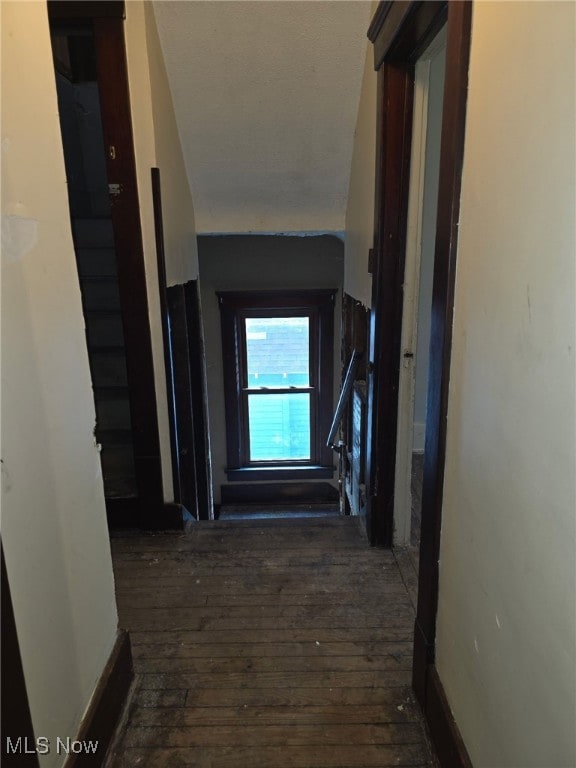 1119 W 11th St, Lorain, OH 44052 - hall featuring wood-type flooring