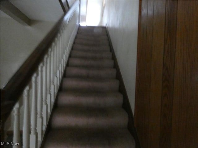 1020 Virginia St, Martins Ferry, OH 43935 - view of stairway