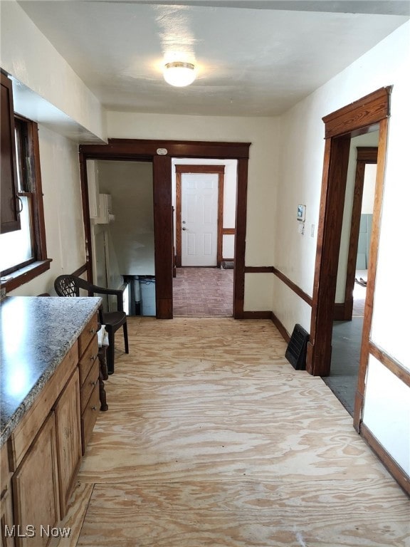27 E Emerling Ave, Akron, OH 44301 - hallway with baseboards