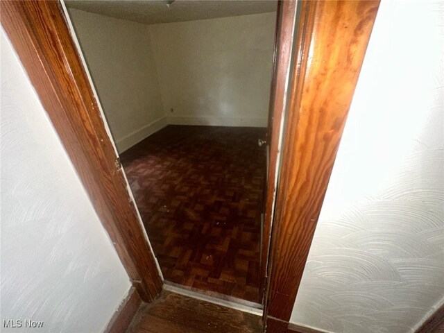 27 E Emerling Ave, Akron, OH 44301 - hallway featuring baseboards