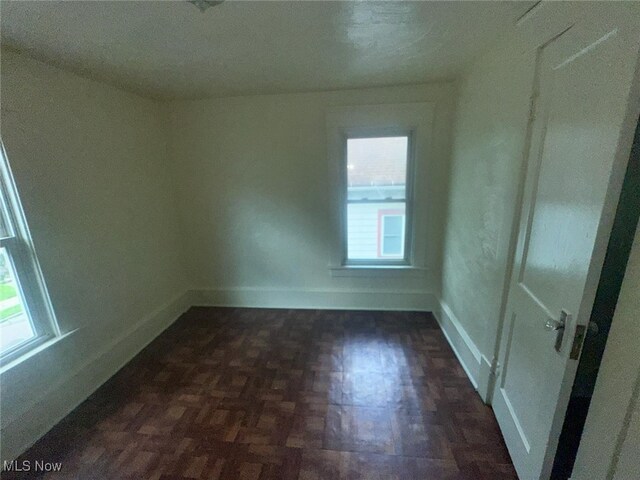 27 E Emerling Ave, Akron, OH 44301 - empty room with baseboards