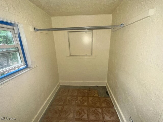27 E Emerling Ave, Akron, OH 44301 - view of spacious closet